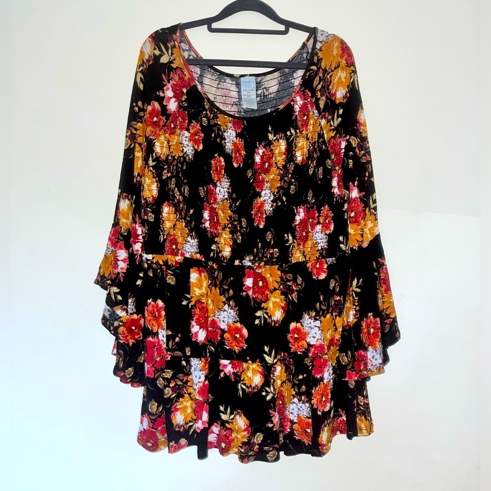 Floral tunic ruffle top